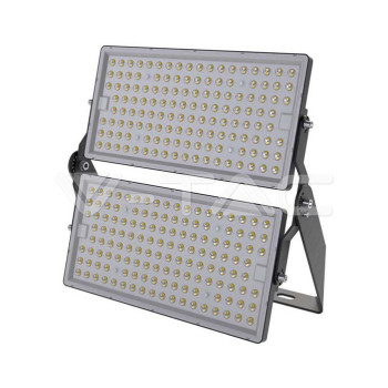 VT-48501 (23617) … LED reflektor dvojitý, 500W, 6500K studená bílá, 67500lm, IP65, bílé tělo (135 lm/W), kabel 1m